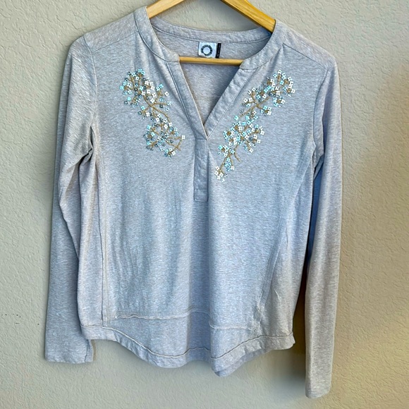 Akemi & Kin Anthropologie Split Neck shirt with Beaded Flowers - Picture 1 of 9